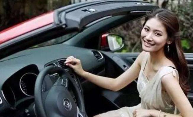 那些开豪车的漂亮女生都是什么人?难道都是靠