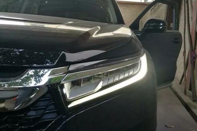 LED灯杀伤力太强 侧面太像兰博Urus 新提冠道两驱豪华版