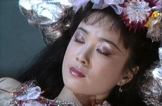 54岁傅艺伟近照,《封神榜》最美妲己扮演者,如今成这模样!