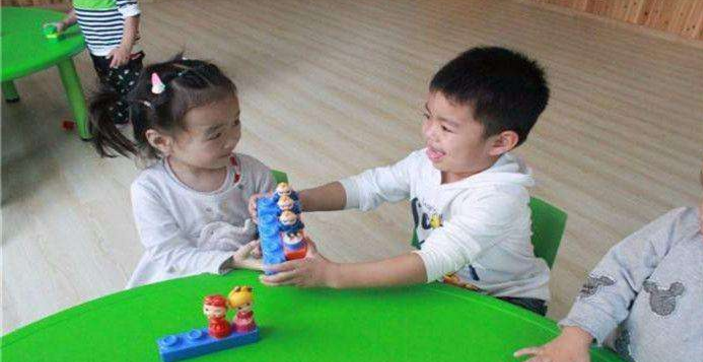 孩子上幼儿园之后,宝妈们都怎么跟老师沟通呢