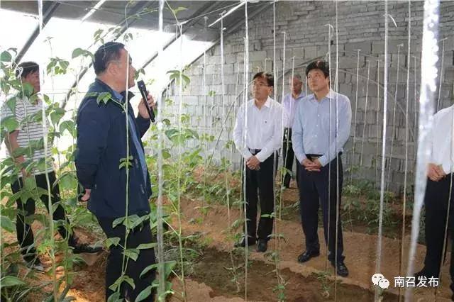 新郑市党政考察团赴南召县深化结对帮扶工作侧