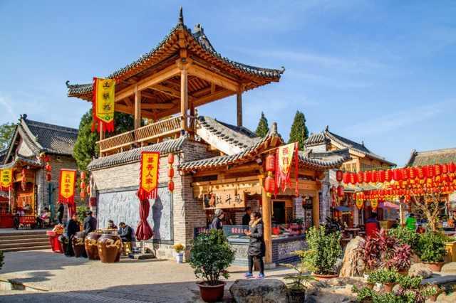 河南投5亿打造的桑园小镇,不要门票,年收入却