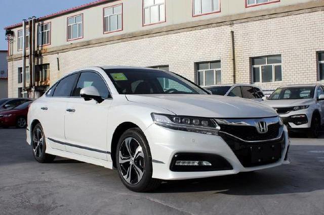 最可笑日系车，刚上市号称秒杀国产车吊打迈腾，如今降4万没人要