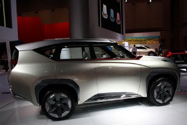 三菱再添战将,新车比路虎霸气,3.0L配8AT,放弃普拉多