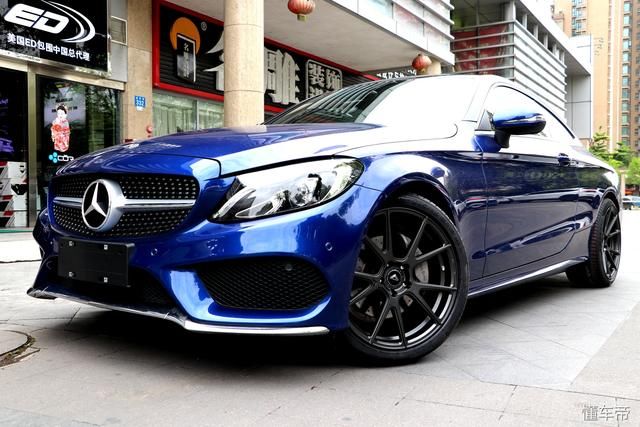 新提的2018奔驰C200 Coupe改19寸Vorsteine