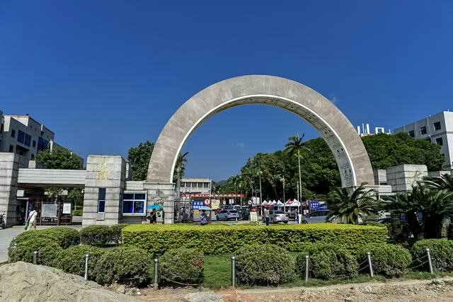 性价比极高的三所一本大学,录取分数较低