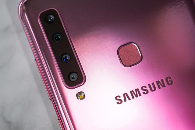 首款四摄手机,三星A9s对比测评:拍照足够亮眼