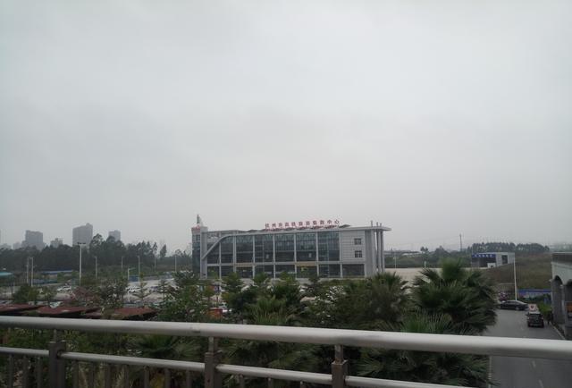 想去哪就去哪!广西钦州汽车客运中心,高铁旅游