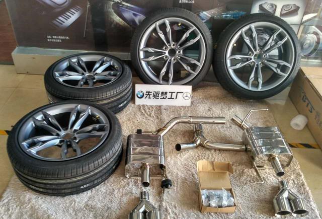 宝马5系改装19寸锻造轮毂+倍耐力轮胎+四出尾段排气—先驱