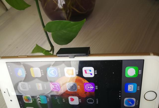 手游神器:王者荣耀游戏手柄游戏散热器评测