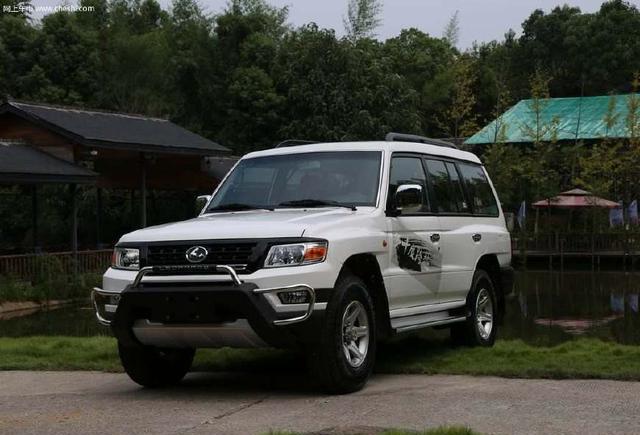 国产“牧马人”来袭！比路虎霸气，配四驱仅12万起，还买啥普拉多