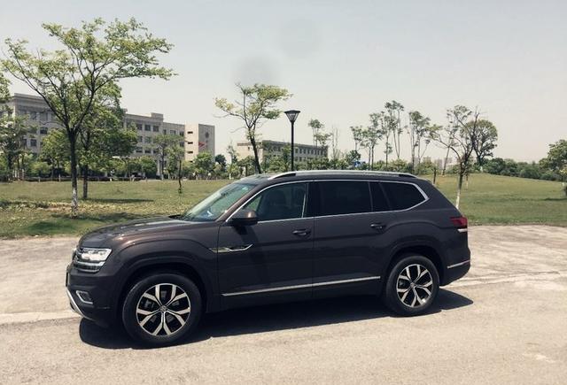 车主评大众途昂：造型霸气十足 内饰塑料感强 配置不够诚意