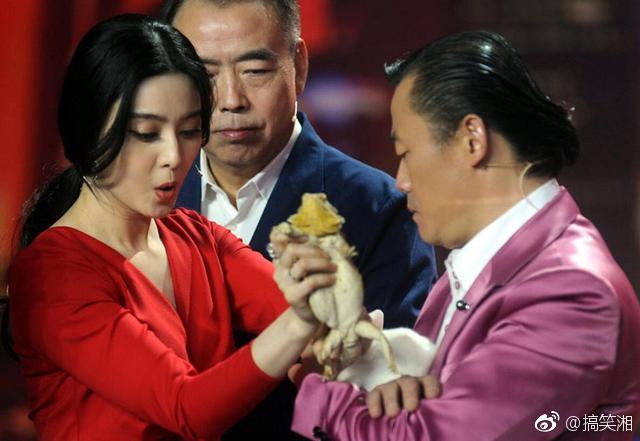 搞笑[超话] 鄢军正式起诉周立波夫妇索赔4500万