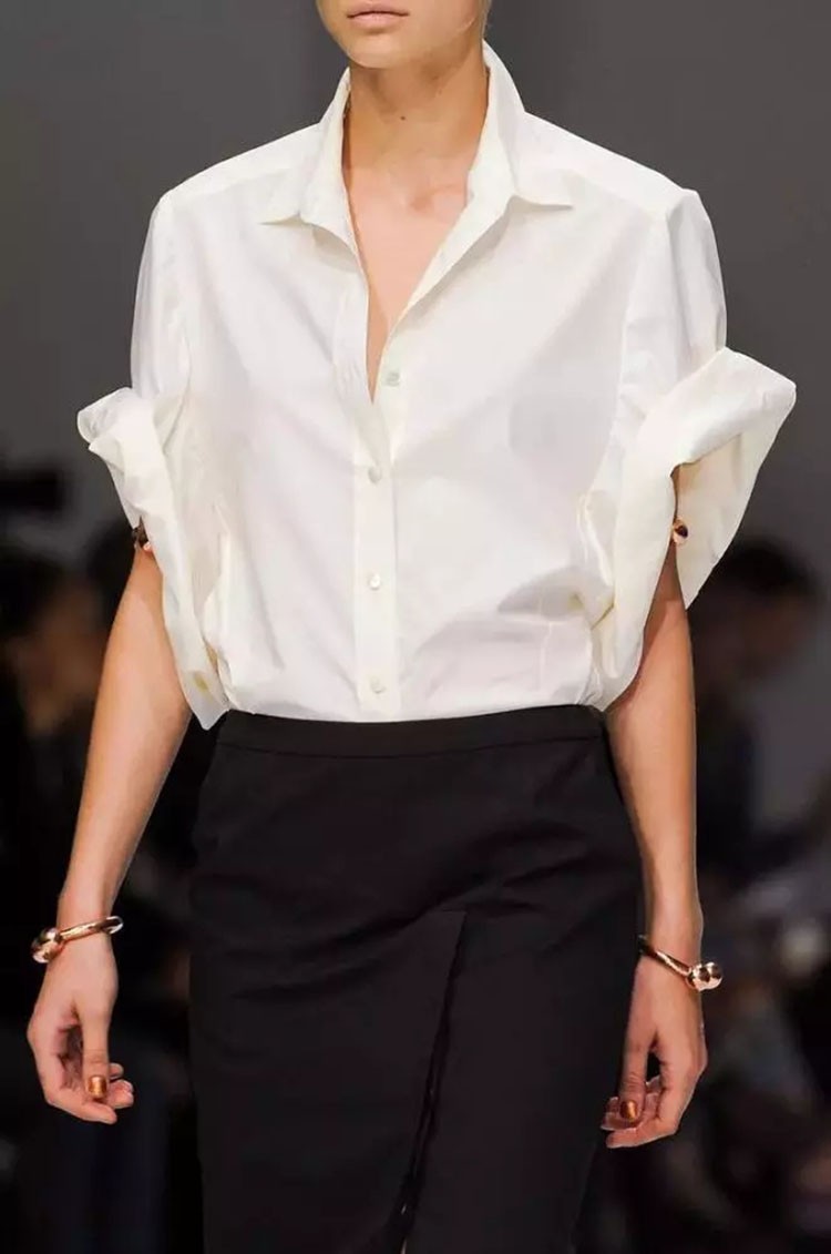 平胸即时髦,这些衣服只有平胸穿才最美