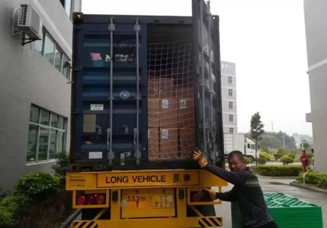 为什么现在物流公司都急招货车司机?背后原因