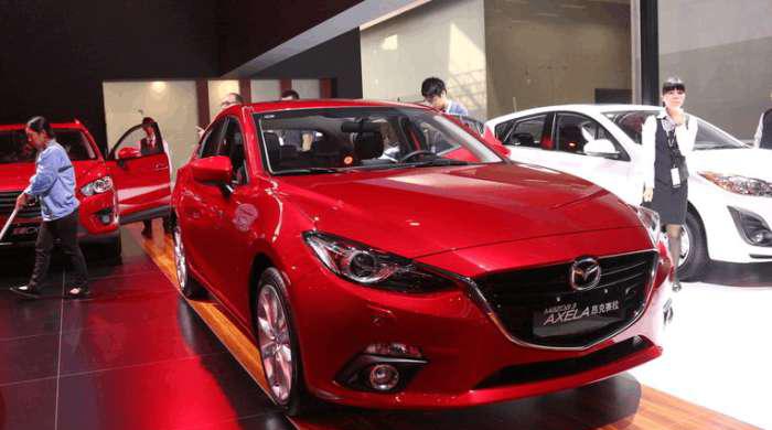 本田思域最强对手! 配全球十佳发动机, 内饰媲美奔驰, 仅卖10万