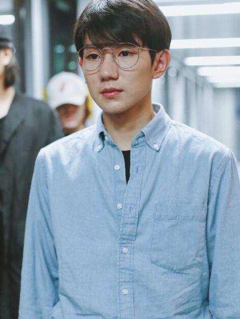 王俊凯素颜照，王源素颜照，易烊千玺素颜照，谁的颜值最耐看?