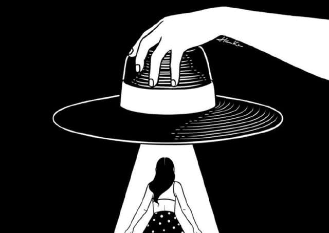 对婚姻不忠的女人必有的三个特征,第三个太明