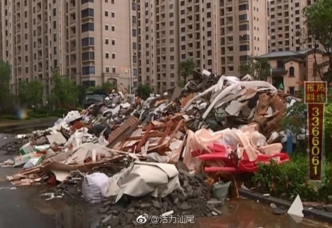 汕尾碧桂园品清湖一号:小区内建筑垃圾成堆 居
