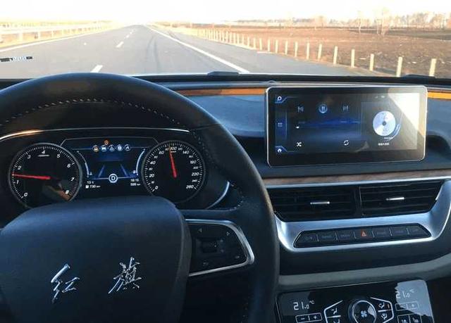 红旗H5首位车主亮相:开出去比奥迪有面子才1