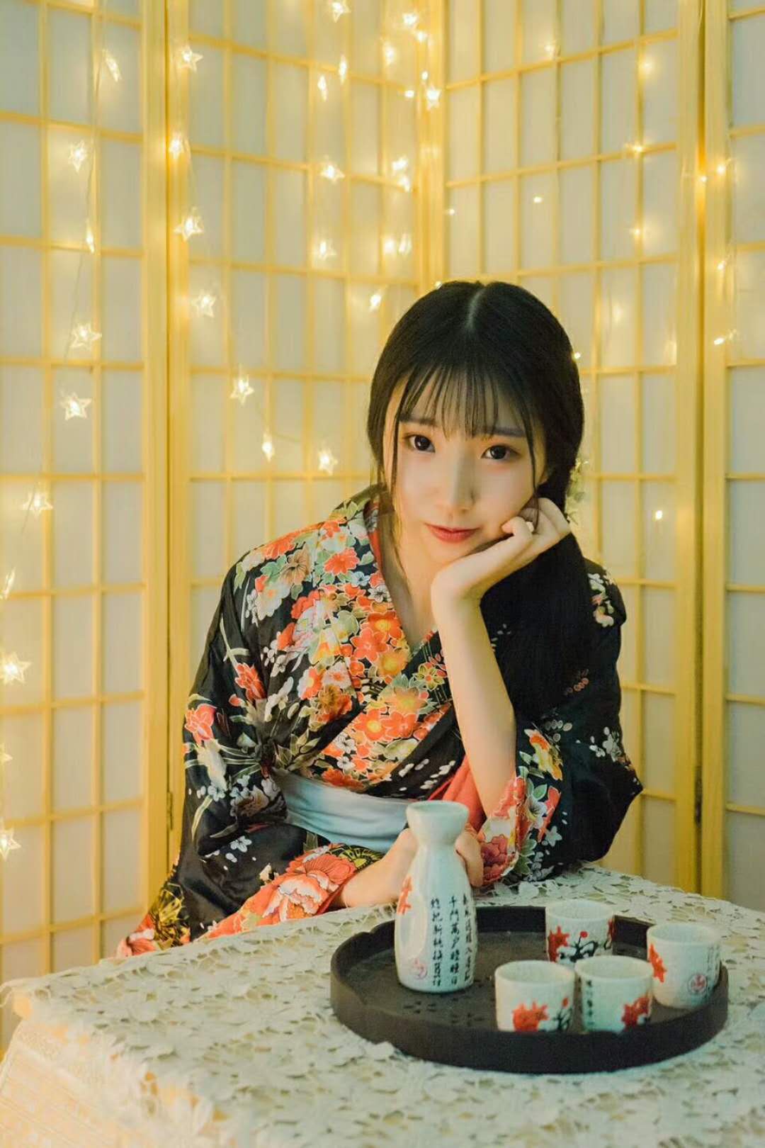 婺w- 吴依鸿 华南师范大学 身高165cm 体重80斤 喜欢软香软香的女生
