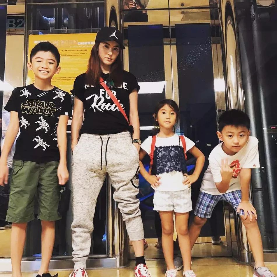 张柏芝:逆境不能使人成长,是我本来就足够坚强