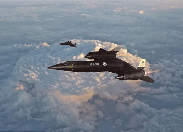 比导弹还快的黑鸟侦察机为何在90年代就退役