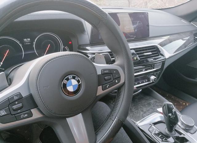 河南90后车友花76万买辆进口宝马540i,坦言自