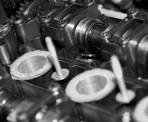 汽車(chē)保養(yǎng)可不是簡(jiǎn)單換機(jī)油, 這4個(gè)地方不保養(yǎng), 你的車(chē)別想開(kāi)15年