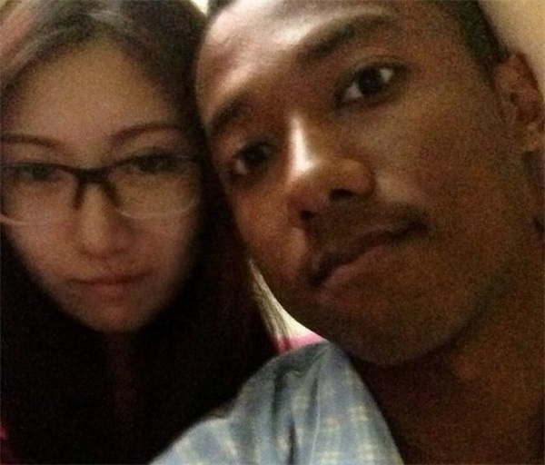 最强中国女球迷!为了与黑人球员交往而甩掉前