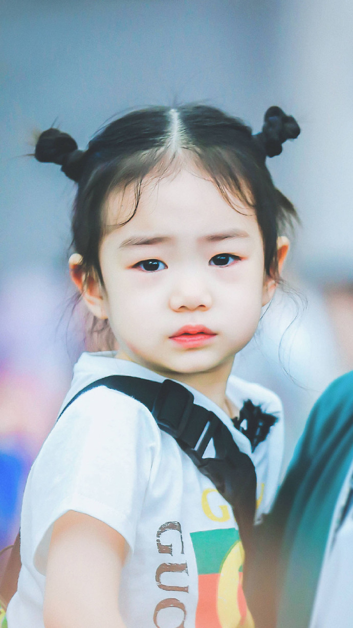 发一波戚薇女儿李乐褀lucky小朋友的壁纸