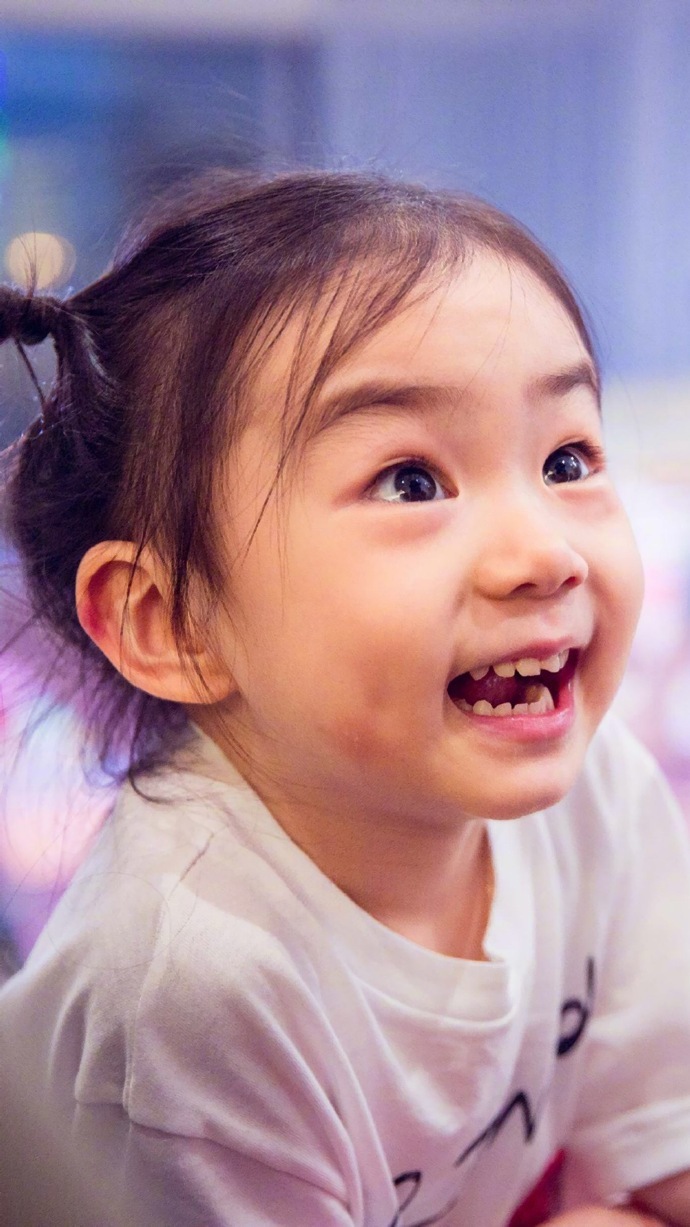 发一波戚薇女儿李乐褀lucky小朋友的壁纸