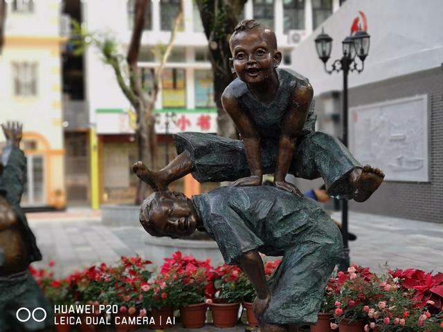 双摄拍照谁更强?华为P20对比苹果iPhone X