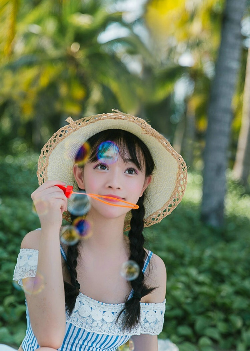 清纯麻花辫美少女一双眼睛炯炯有神可爱迷人写真集 @微相册