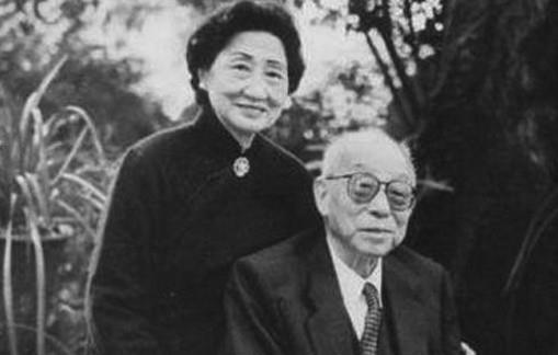 杜月笙晚年迷信算命测字,算命先生给他14个字,果然应验!