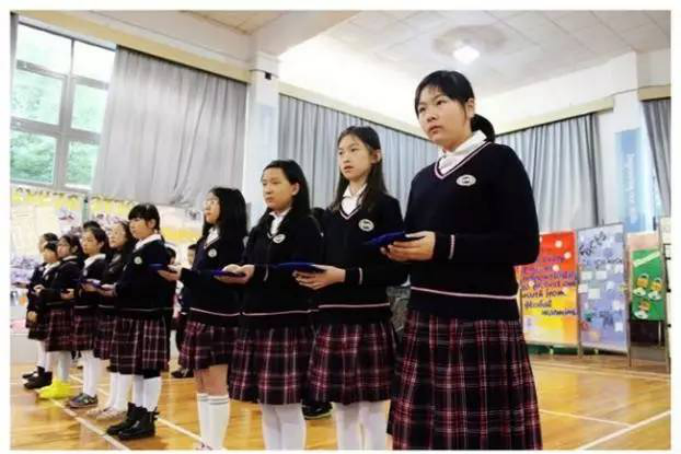上海各大学校校服大比拼，最后一个被迪丽热巴带火成明星爆款