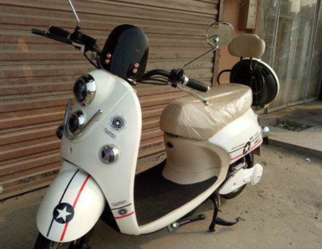 买电动车选雅迪还是爱玛好?听完维修师傅一说