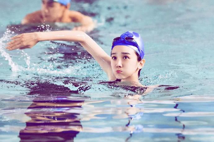 惢心陈小纭在超新星运动会上演体操芭蕾,网友