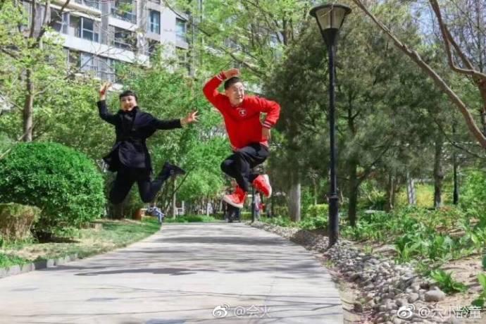 六小龄童罕见微博大秀恩爱,原来当年娶了《西游记》中的皇后!