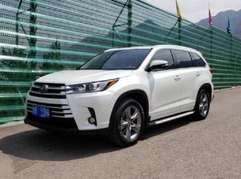 刚买了本田URV的堂哥，看上我新买的这车，后悔自己买早了