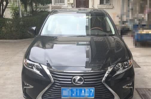 等了有3个月多，终于提了这辆雷克萨斯，15万二手价格很值得