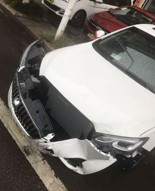 偷偷告诉你，买了车上了保险一定要隔一天再去提车，这是金玉良言