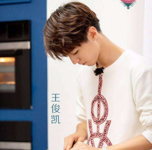 王俊凯加盟《中餐厅2》,店长赵薇确认回归,网