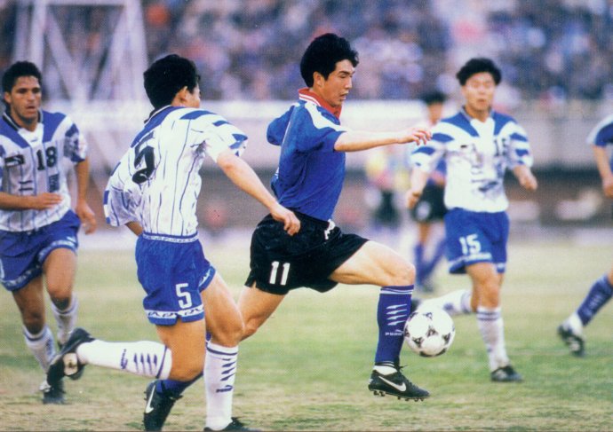 大连足球史上今天 96年甲A首轮大连万达3比0