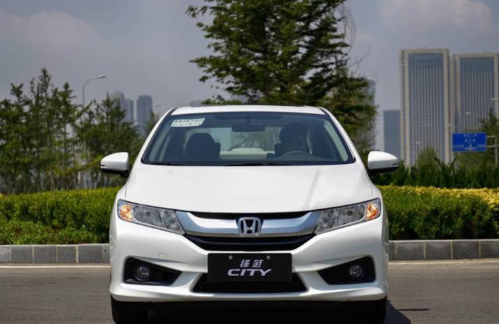 本田这款车绝了，搭1.5L地球梦售价不到5万，每公里油耗3毛