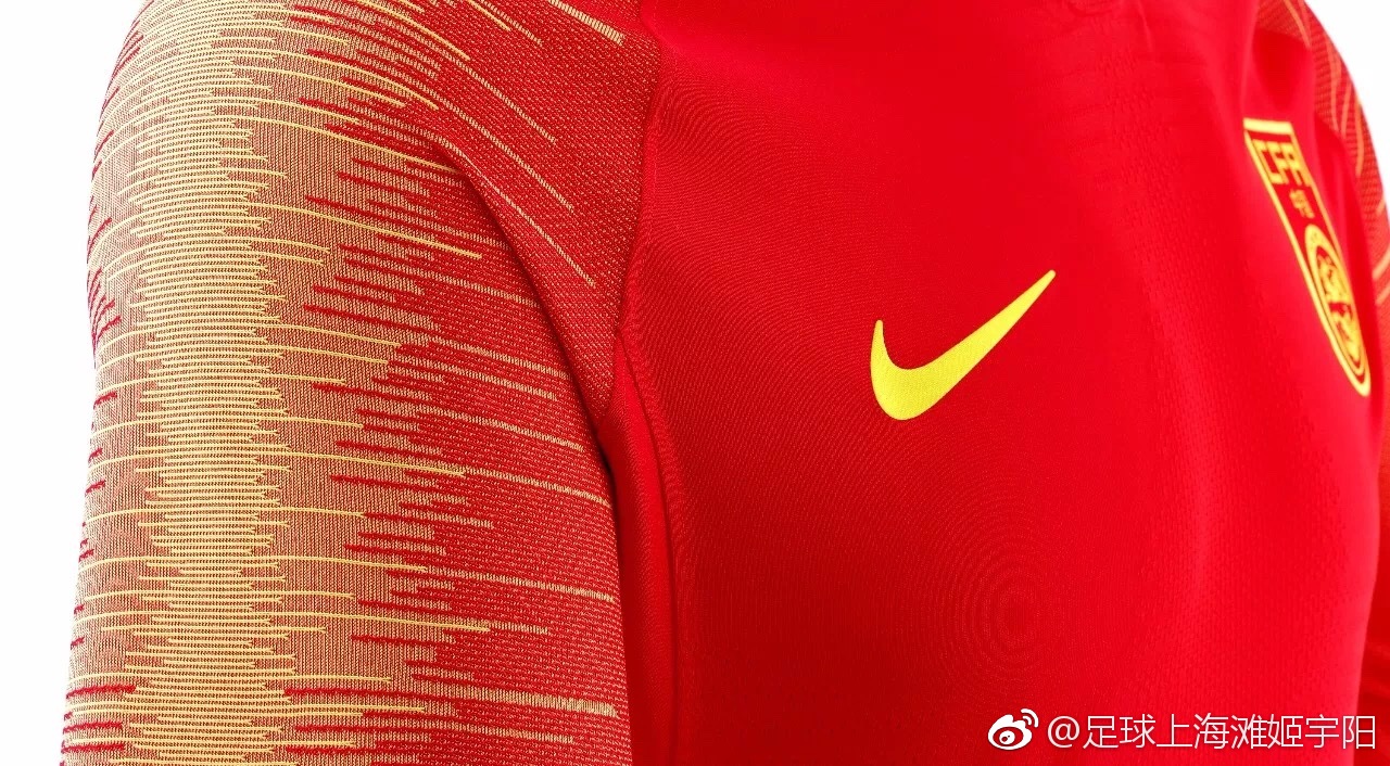 昨天在北京,现场见证了2018中国国家队全新球