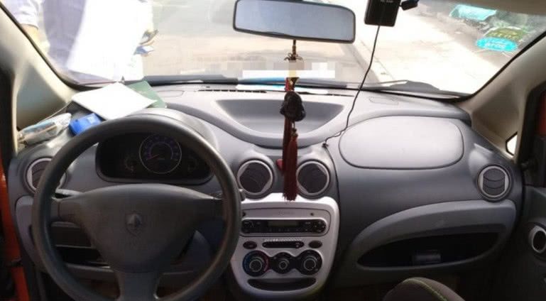 1万买辆二手奔奔MINI,看到平均油耗时,网友:还开啥摩托车