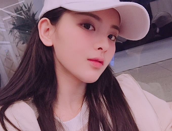 王思聪点赞吐槽杨超越,颖儿却力挺,网友:这不