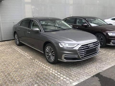 买宝马7系后悔了, 这车2.0T动力入门卖80万, 比奔驰S级厚道