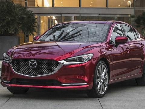 马自达最大杀器，新车大升级完爆思域，油耗仅4L，18万放弃迈腾